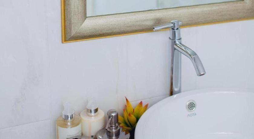 Anchor Boutique House Hotel Patong Ngoại thất bức ảnh