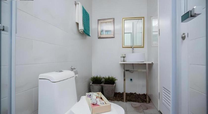 Anchor Boutique House Hotel Patong Ngoại thất bức ảnh